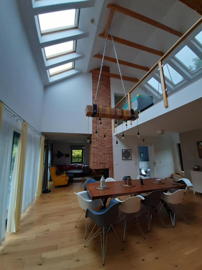 Wiselka Holiday House-1,2Km To The Beach; 5 Bedrooms, 3 Bahrooms; Fire Place. Private Sauna! 外观 照片
