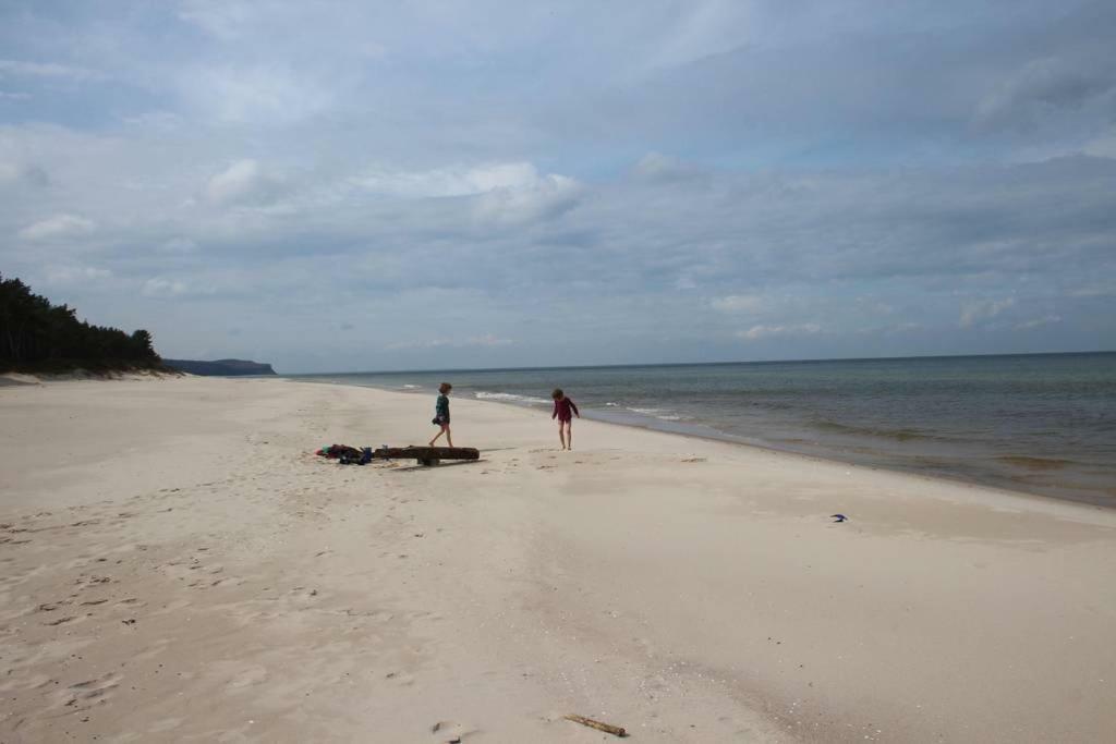 Wiselka Holiday House-1,2Km To The Beach; 5 Bedrooms, 3 Bahrooms; Fire Place. Private Sauna! 外观 照片