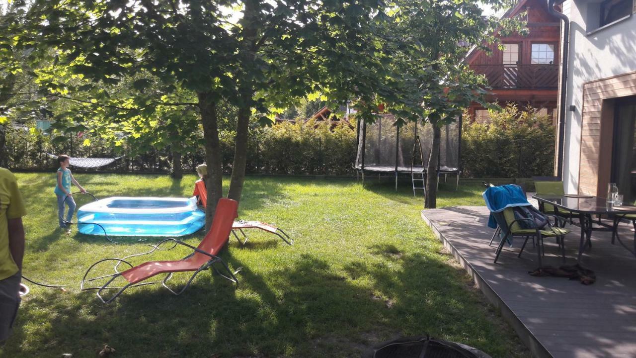 Wiselka Holiday House-1,2Km To The Beach; 5 Bedrooms, 3 Bahrooms; Fire Place. Private Sauna! 外观 照片